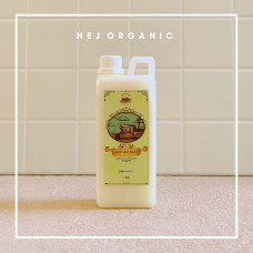 Raw goat milk by falik farm